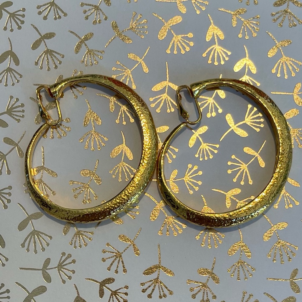 Jose & Maria Barrera gold clip hoops